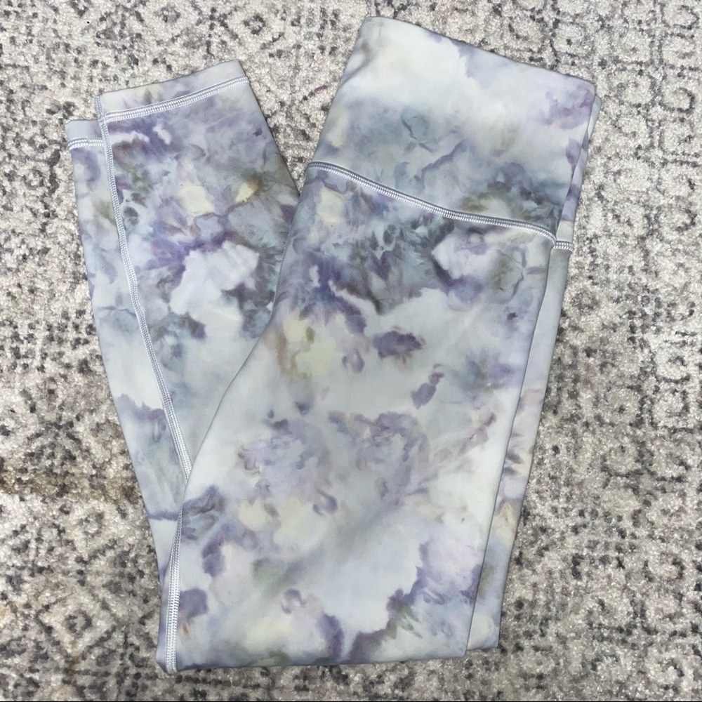 Athleta Snow Dye Elation 7/8 Tight size Medium